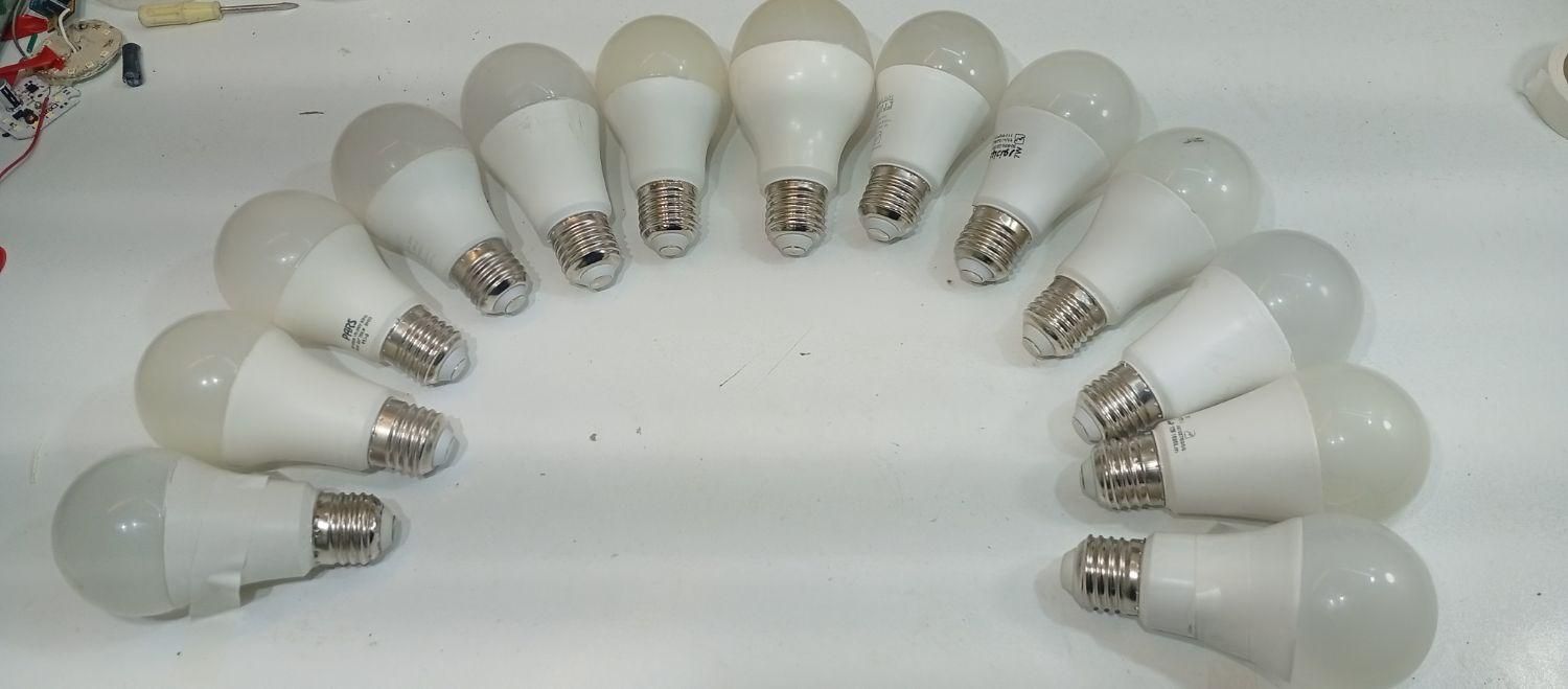 لامپ ال ای دی ۱۲ وات|لامپ و چراغ|قم, پردیسان|دیوار