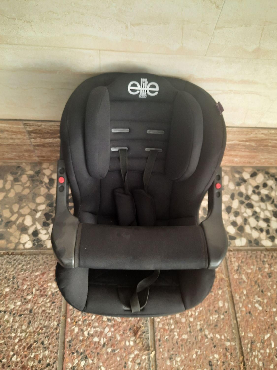 صندلی کودک راحت و خوش رنگ|کالسکه و لوازم جانبی|اصفهان, ملک‌شهر|دیوار