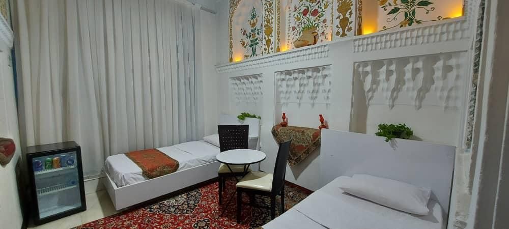 بوم گردی مرکز شهر با پارکینگ اختصاصی|اجارهٔ کوتاهمدت آپارتمان و سوئیت|اصفهان, جویباره|دیوار