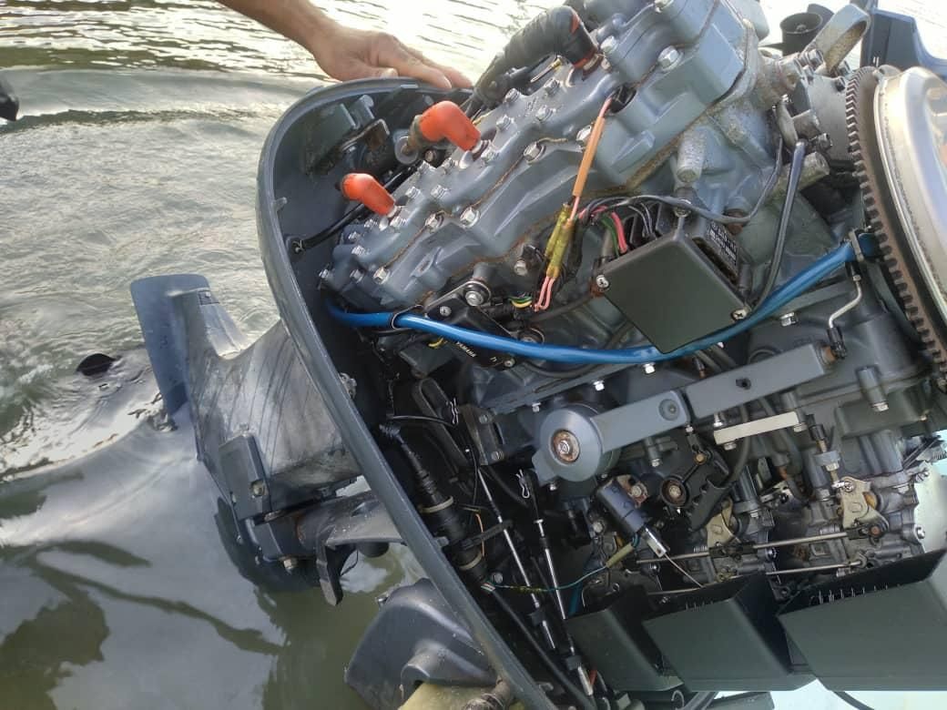 جلی|قایق و سایر وسایل نقلیه|قشم, |دیوار