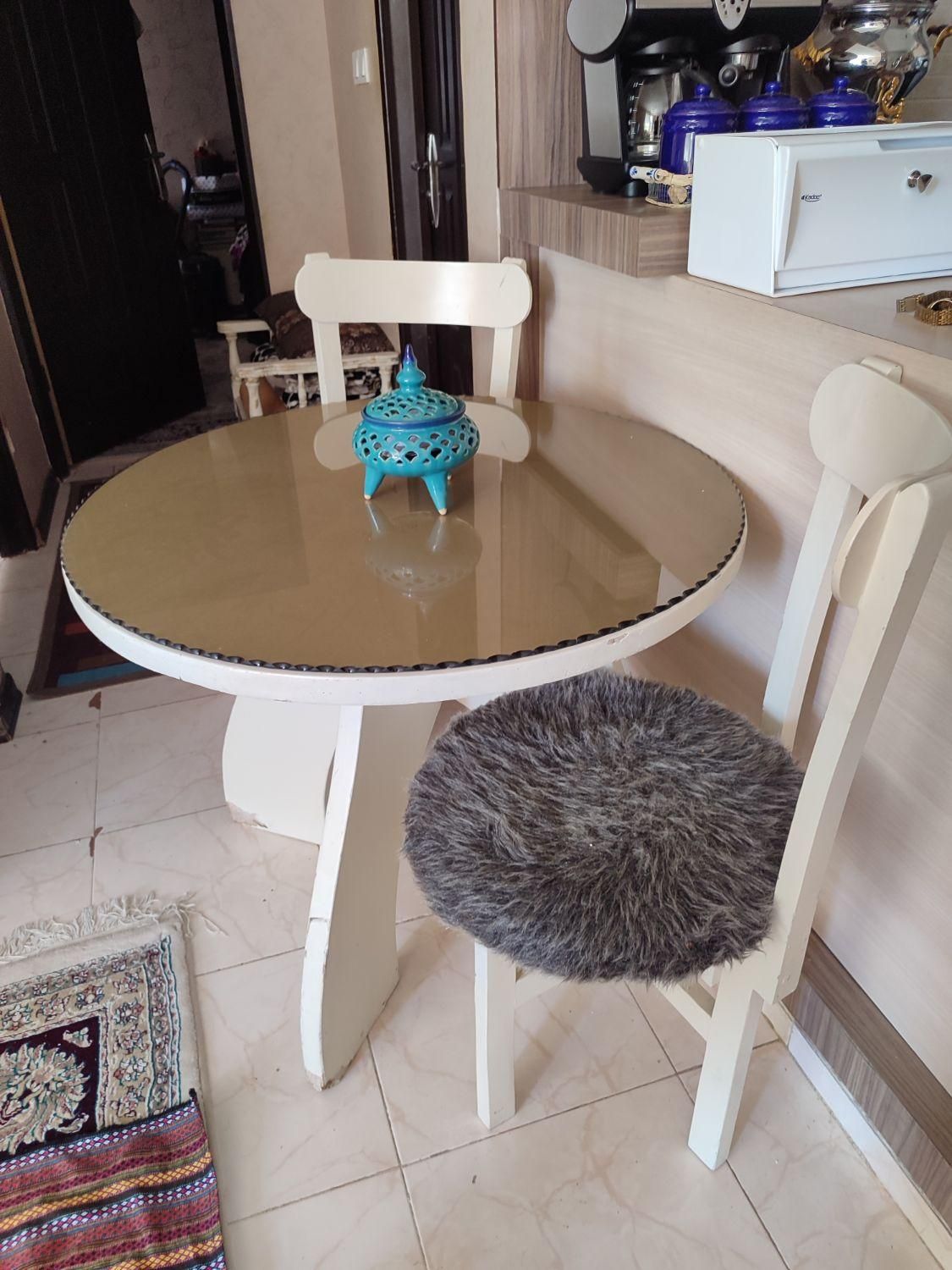 میز صبحانه خوری دونفره|میز و صندلی غذاخوری|شاندیز, |دیوار