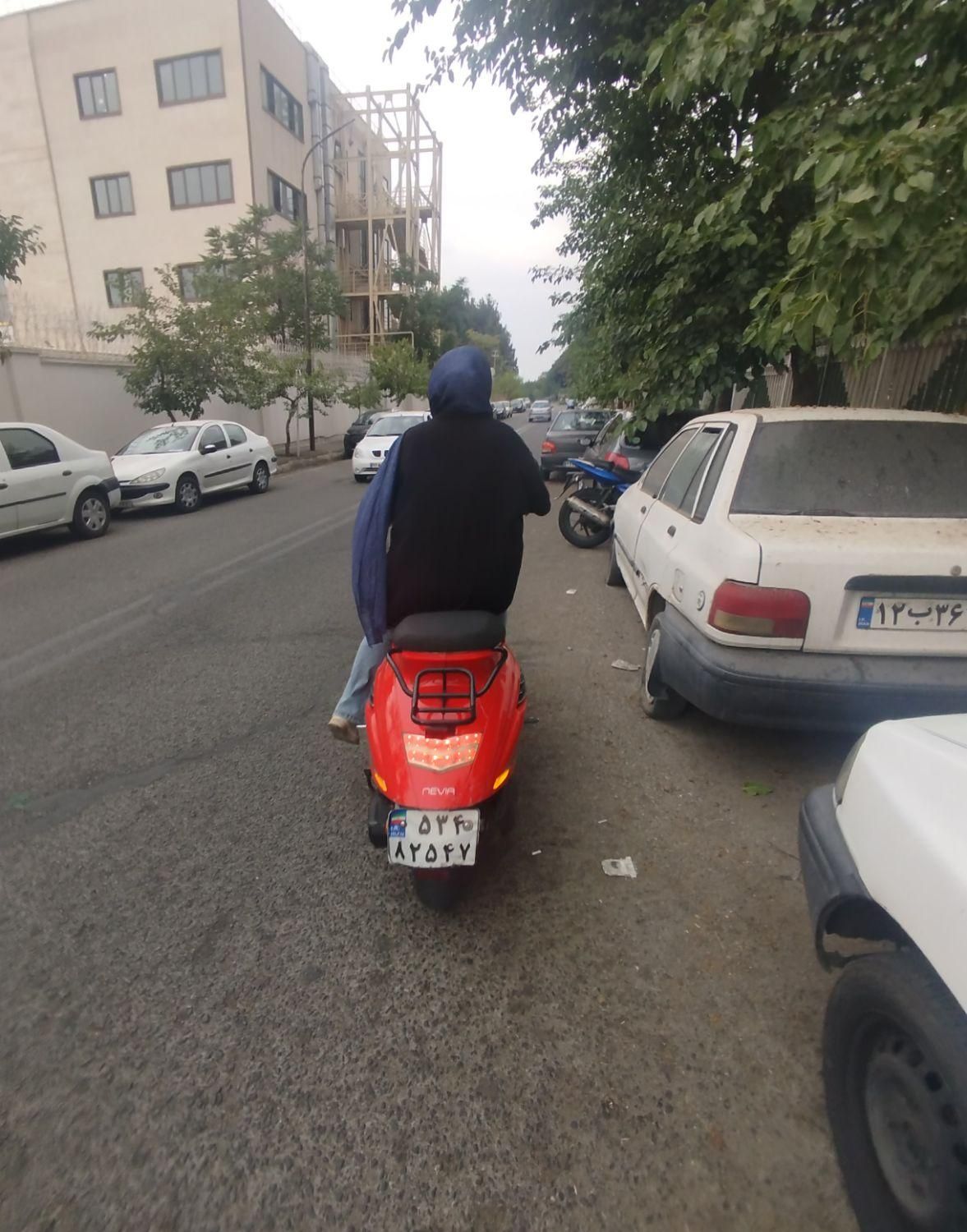 مربی بانو برای آموزش موتور یا دیدن آموزش|استخدام آموزشی|تهران, قیطریه|دیوار