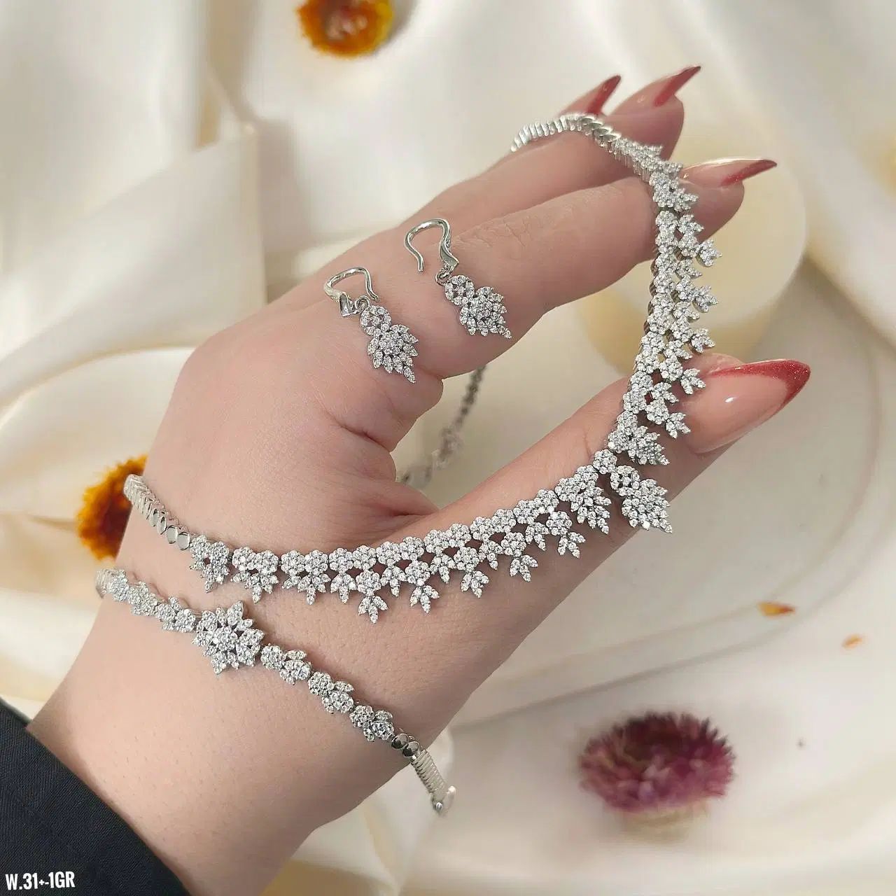سرویس نقره زنانه شیک و خاص دنبالش هستید نقره حمیدی|بدلیجات|تبریز, |دیوار