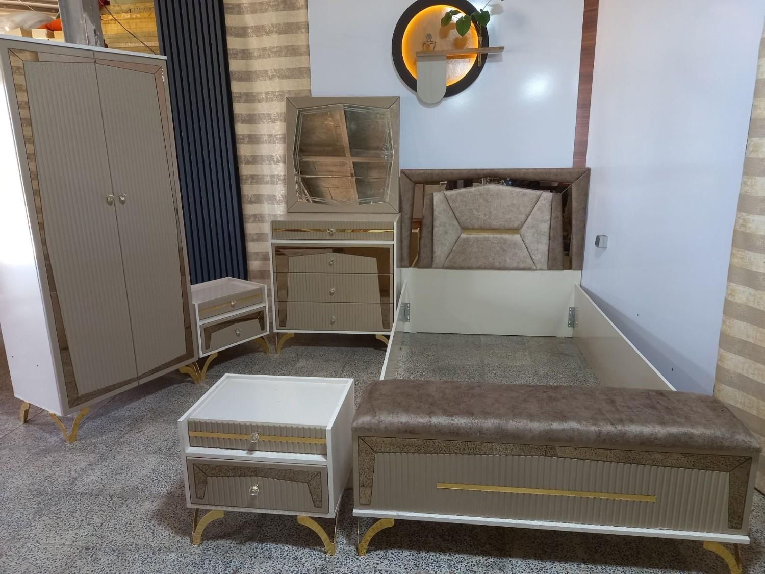 سیسمونی سرویس خواب تختخواب میز ارایش میز تحریر کمد|تخت و سرویس خواب|همدان, |دیوار