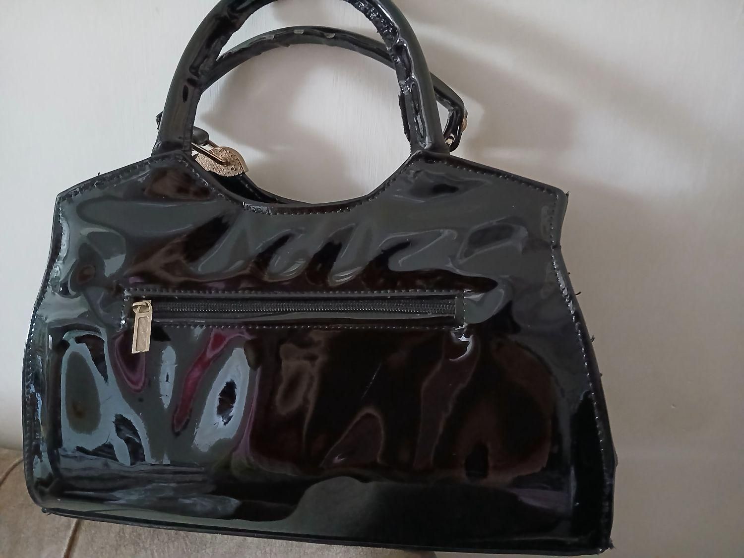 کیف بفروش میرسد|کیف، کفش، کمربند|رشت, ولکس|دیوار