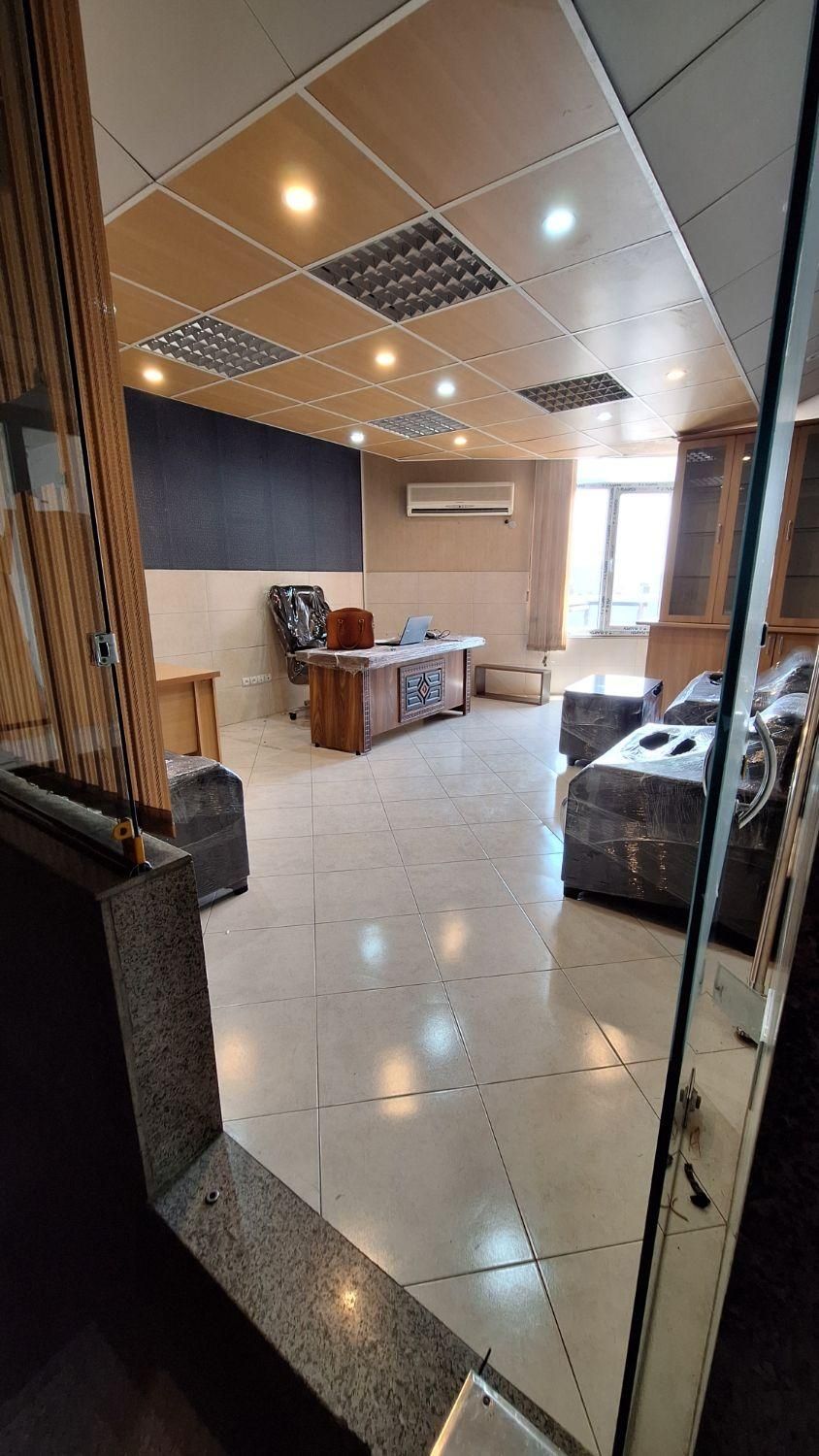 فروش یا اجاره اداری ۲۸ متری در شهرک امام خمینی|فروش دفتر کار، اتاق اداری، مطب|تهران, شادآباد|دیوار