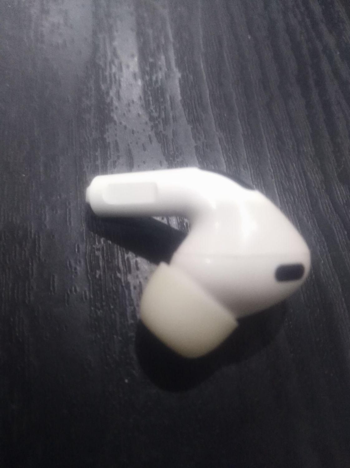 گوشی ایر پاد پرو (گوش راست) سالم|لوازم جانبی موبایل و تبلت|تهران, نعمتآباد|دیوار