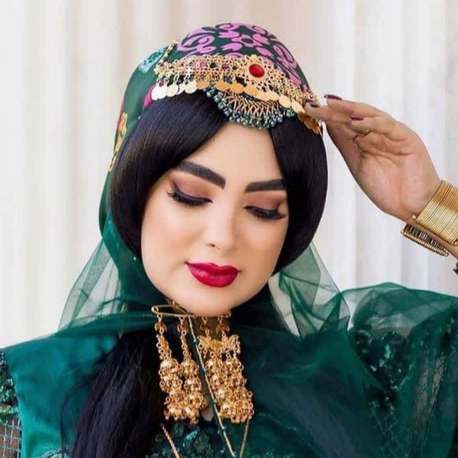 کرایه بدلیجات مدل هدبند نگین دار محلی یا سر بند|بدلیجات|شیراز, شاهچراغ|دیوار