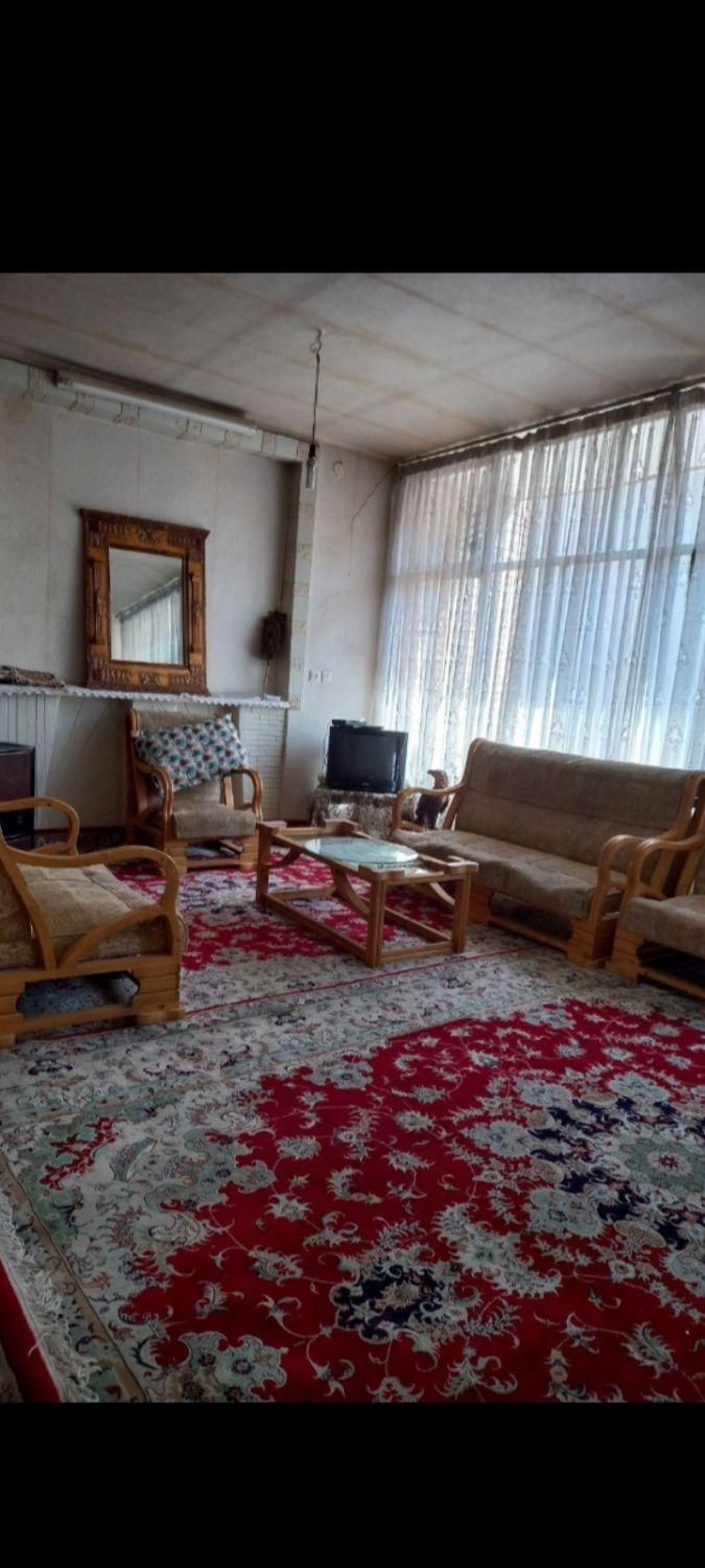 طبقه دوم منزل ویلایی بصورت روزانه تسویه کنید|اجارهٔ کوتاه‌مدت آپارتمان و سوئیت|قم, نیروگاه|دیوار