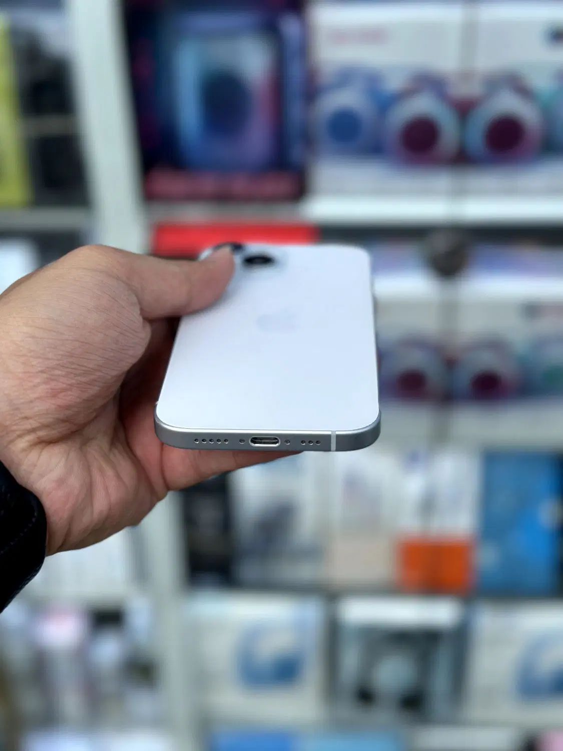 iphone 15 normal|موبایل|رشت, سعدی (تختی)|دیوار