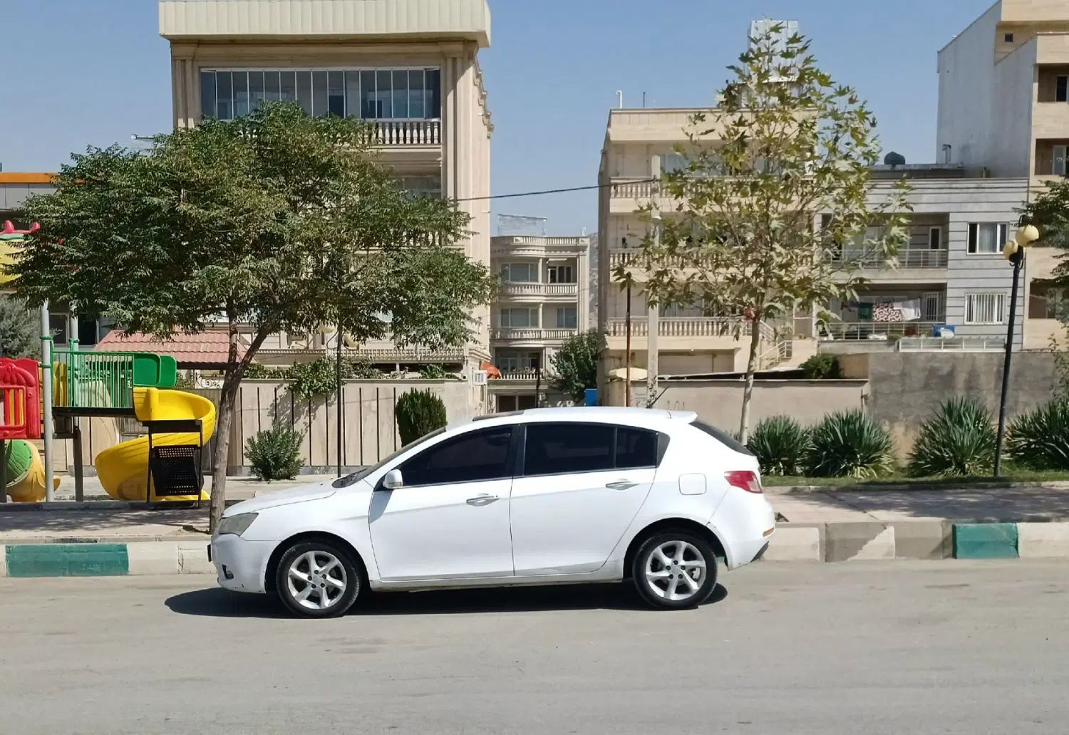 جیلی هاچبک اتومات مدل ۲۰۱۴|خودرو سواری و وانت|تهران, فاطمی|دیوار