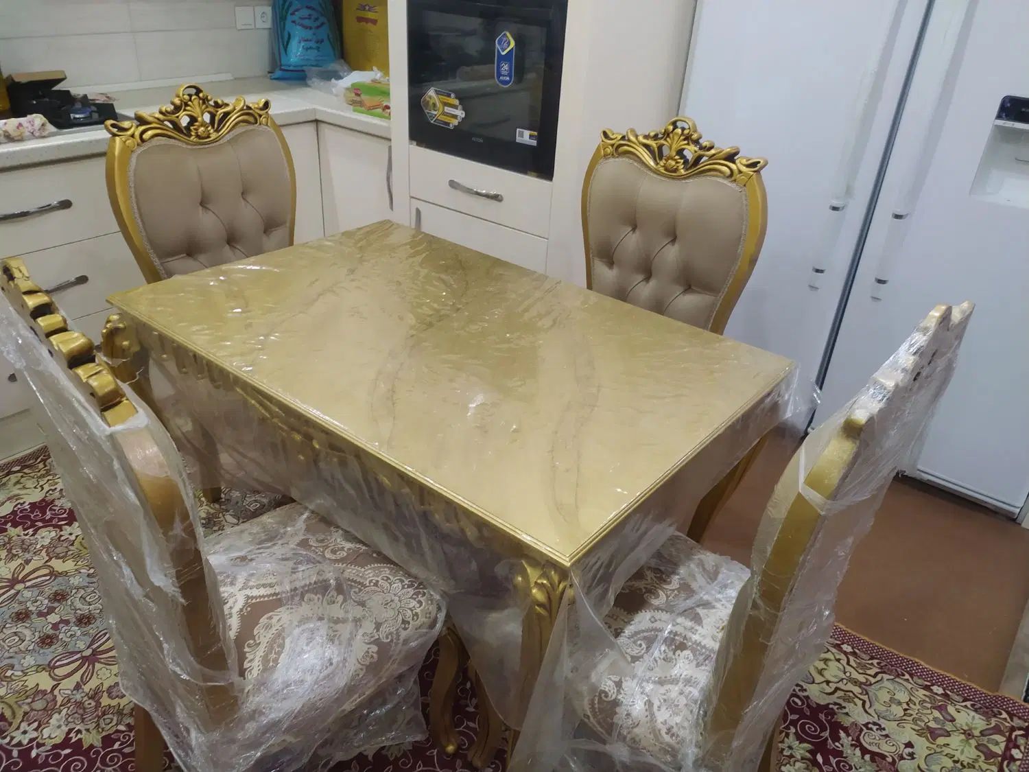 سرویس مبل استیل 9نفره بهمراه میز غذا خوری چهار نفر|مبلمان خانگی و میز عسلی|اهواز, پادادشهر|دیوار