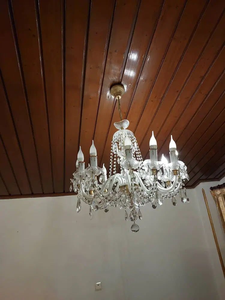 لوستر کریستال ۱۲شاخه|لوستر و چراغ آویز|رشت, منظریه|دیوار