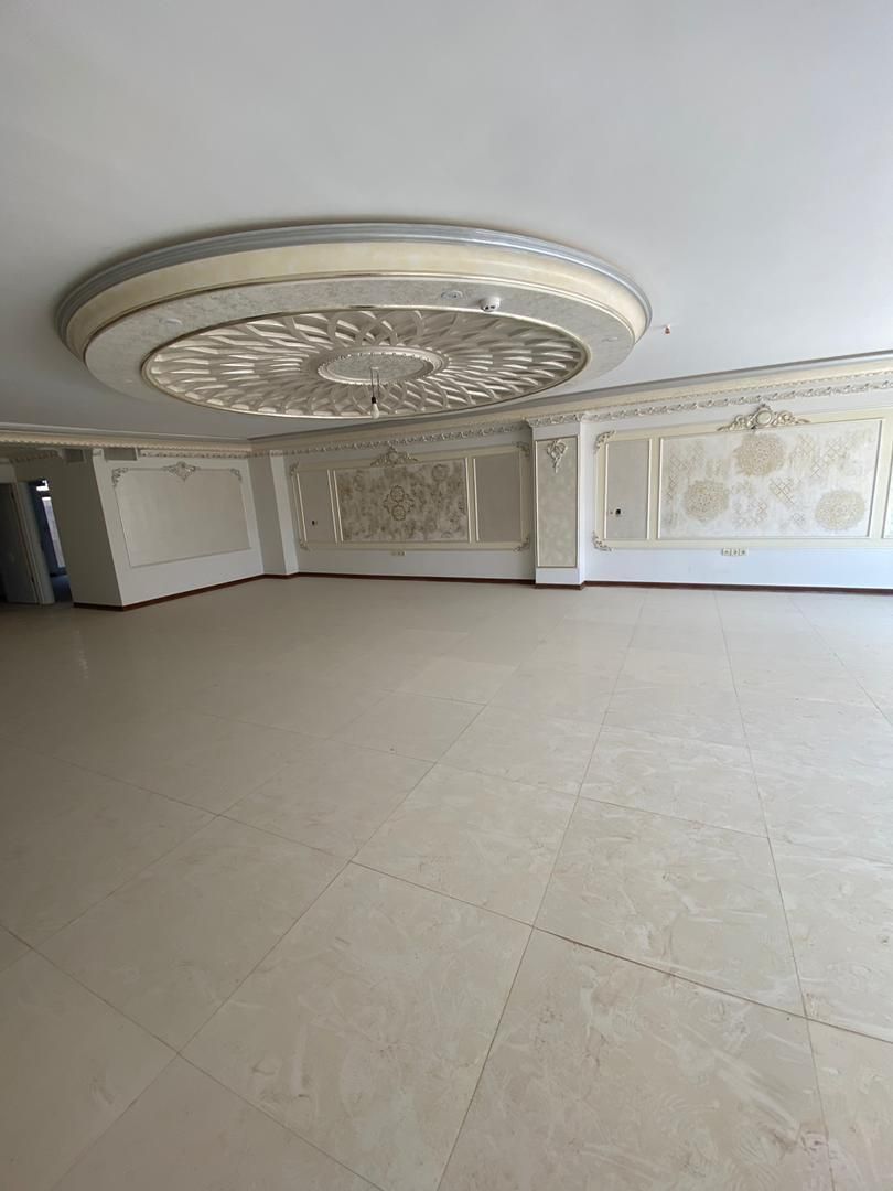 همکف حیاطدار راه جدا ۲۴۰ متری|فروش آپارتمان|شاهین‌شهر, طالقانی|دیوار