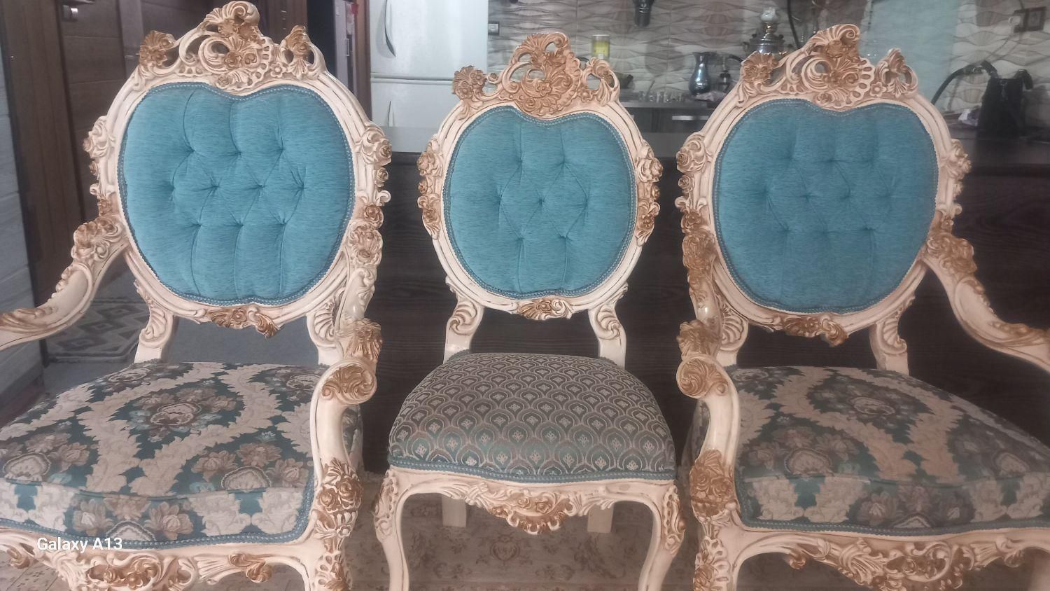 مبل سلطنتی ۹نفره شیک|مبلمان خانگی و میز عسلی|برخوار, |دیوار