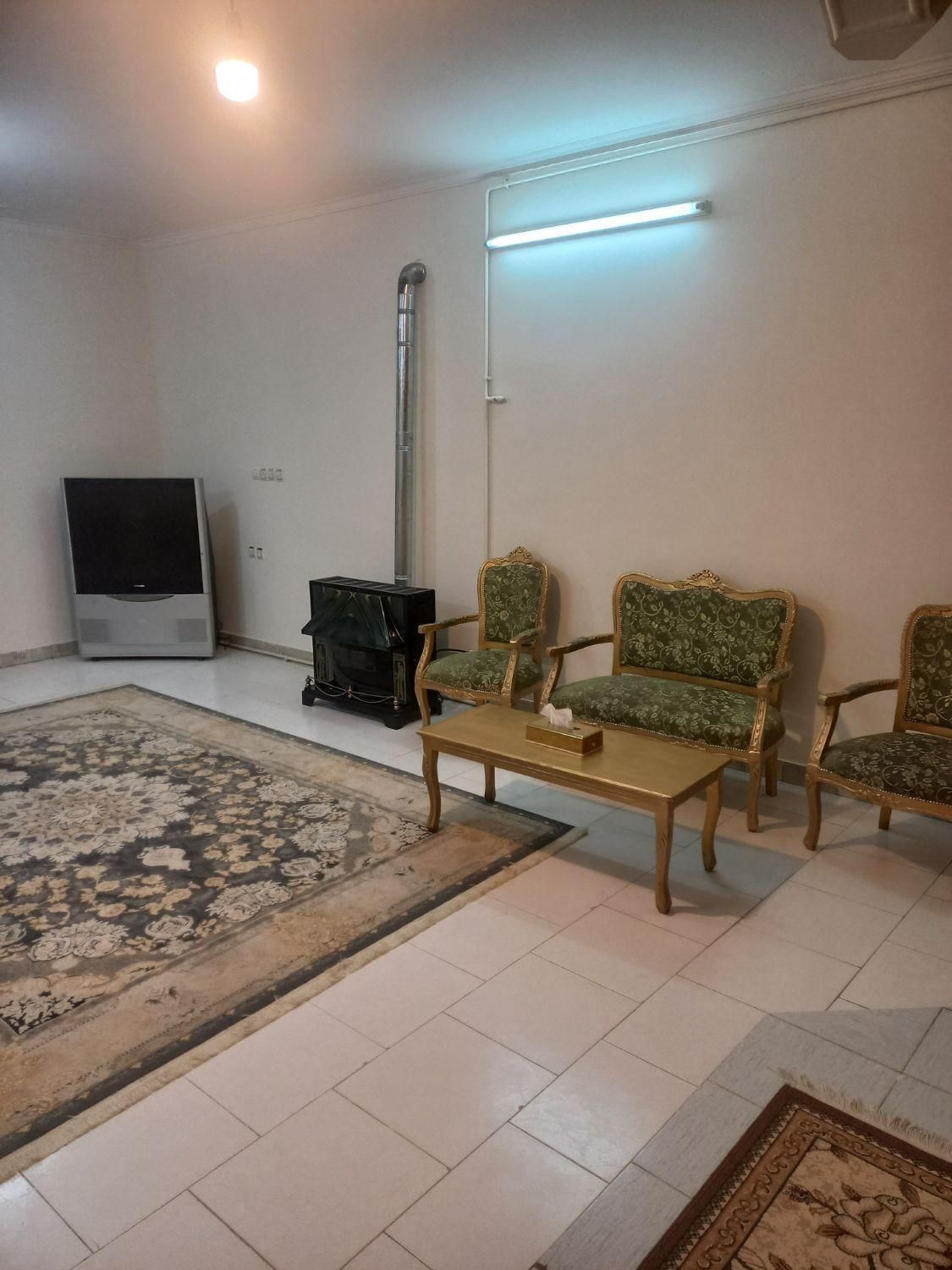 سوئیت ویلایی  دربست  بالای شهر + پارکینگ|اجارهٔ کوتاه‌مدت آپارتمان و سوئیت|بروجرد, |دیوار