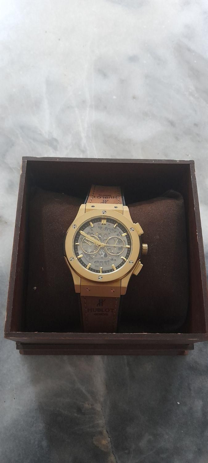 ساعت هابلوت اصلی ۳موتوره|ساعت|ری, تصفیه خانه|دیوار