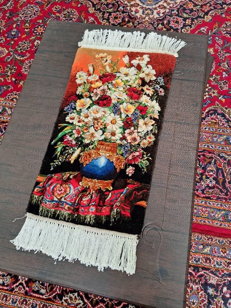 تابلو فرش دستباف گلدان بابونه با چله کشی پنبه ای|تابلو فرش|فسا, |دیوار