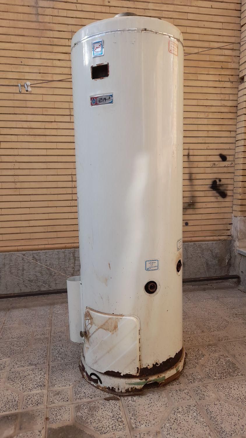 آبگرمکن مخزنی|آبگرمکن، پکیج، شوفاژ|شهرکرد, |دیوار