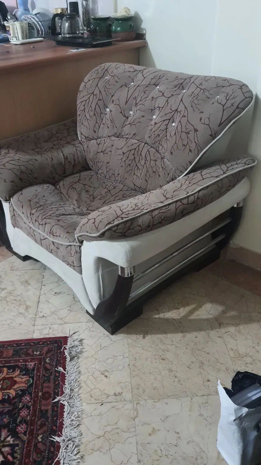 مبل راحتی کارکرده|مبلمان خانگی و میز عسلی|تهران, شهرآرا|دیوار