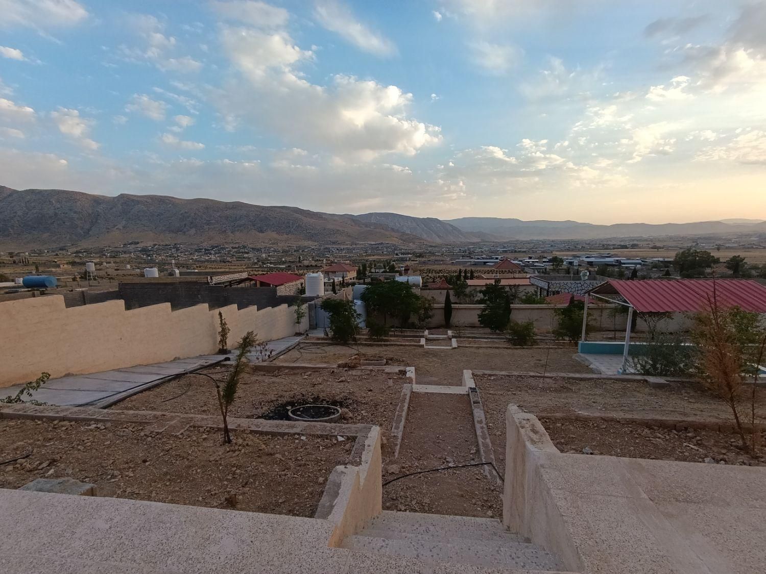 فروش خانه ویلا 1100 متری شیراز زرقان قطعه اول کوه|فروش خانه و ویلا|زرقان, |دیوار