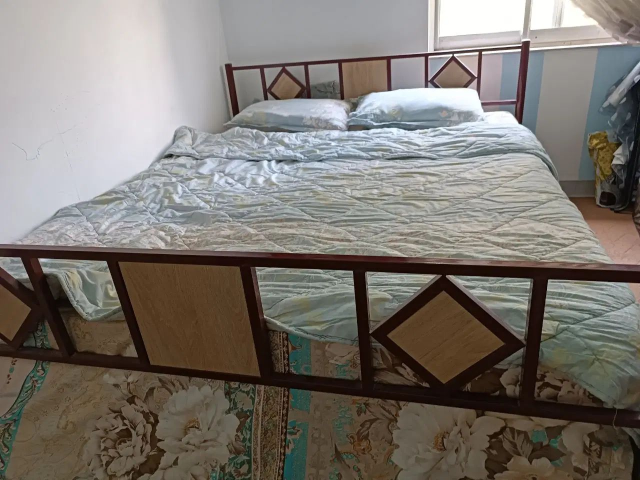 تخت خواب دو نفره فلزی|تخت و سرویس خواب|مشهد, هفت تیر (آب و برق)|دیوار