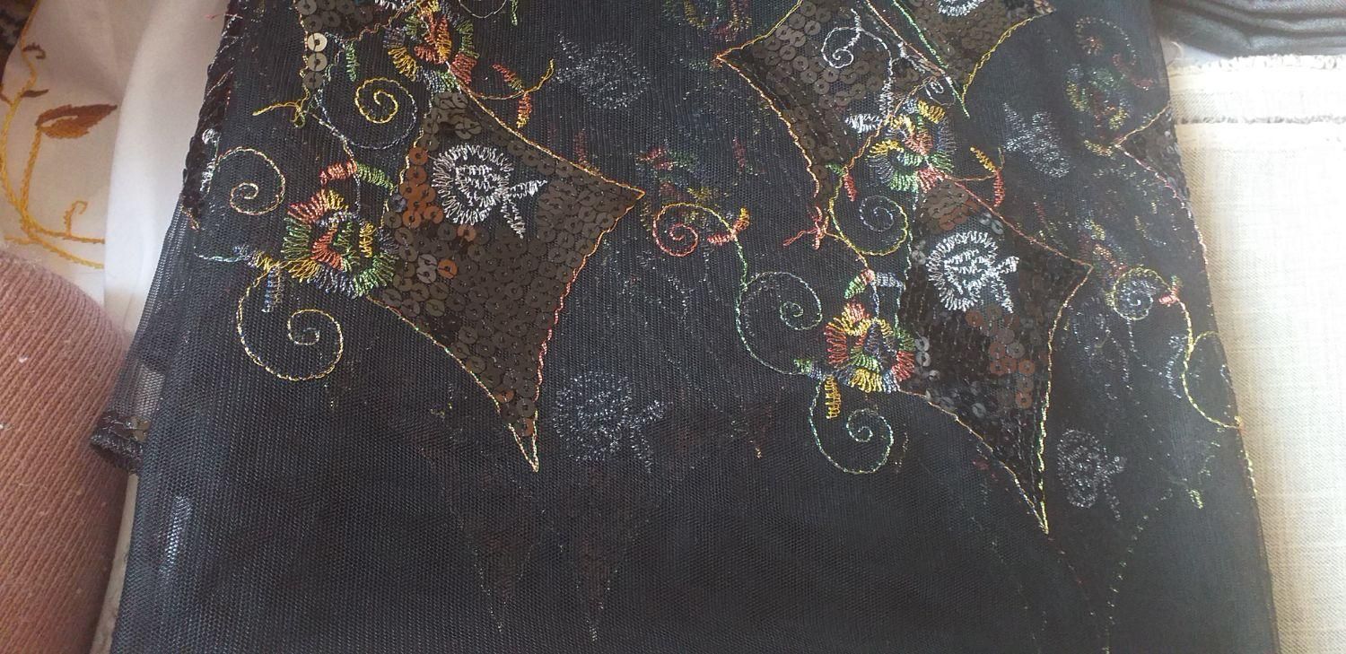 پارچه لباسی و چادری  نو برش نخورده|لباس|تبریز, |دیوار