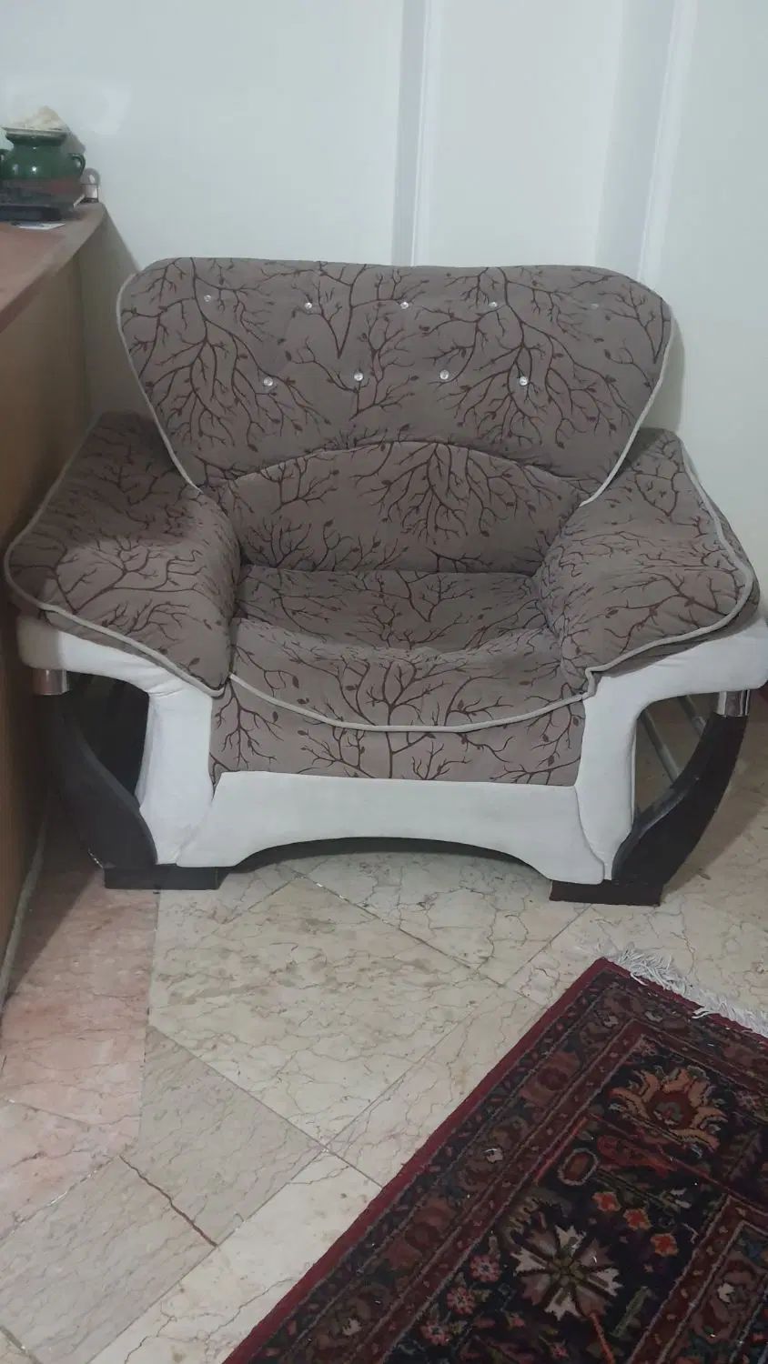 مبل راحتی کارکرده|مبلمان خانگی و میز عسلی|تهران, شهرآرا|دیوار