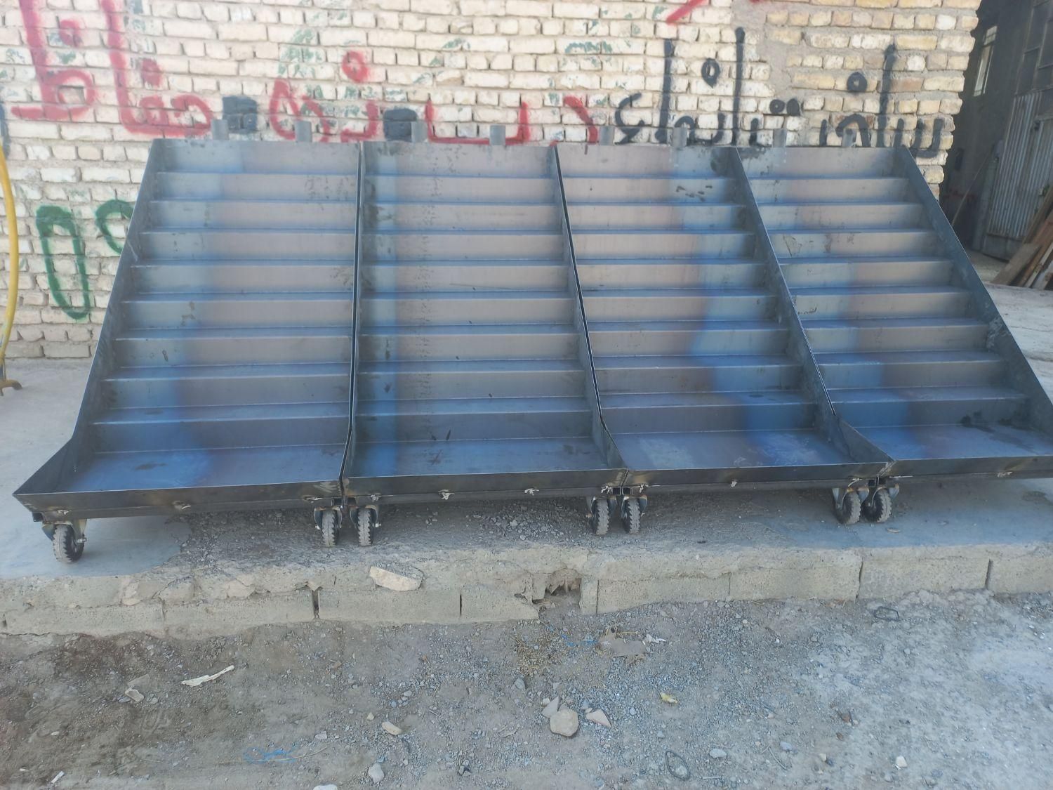 منبری میوه .ساخت بساط میوه با کیفیت|خدمات پیشه و مهارت|خمینیشهر, |دیوار