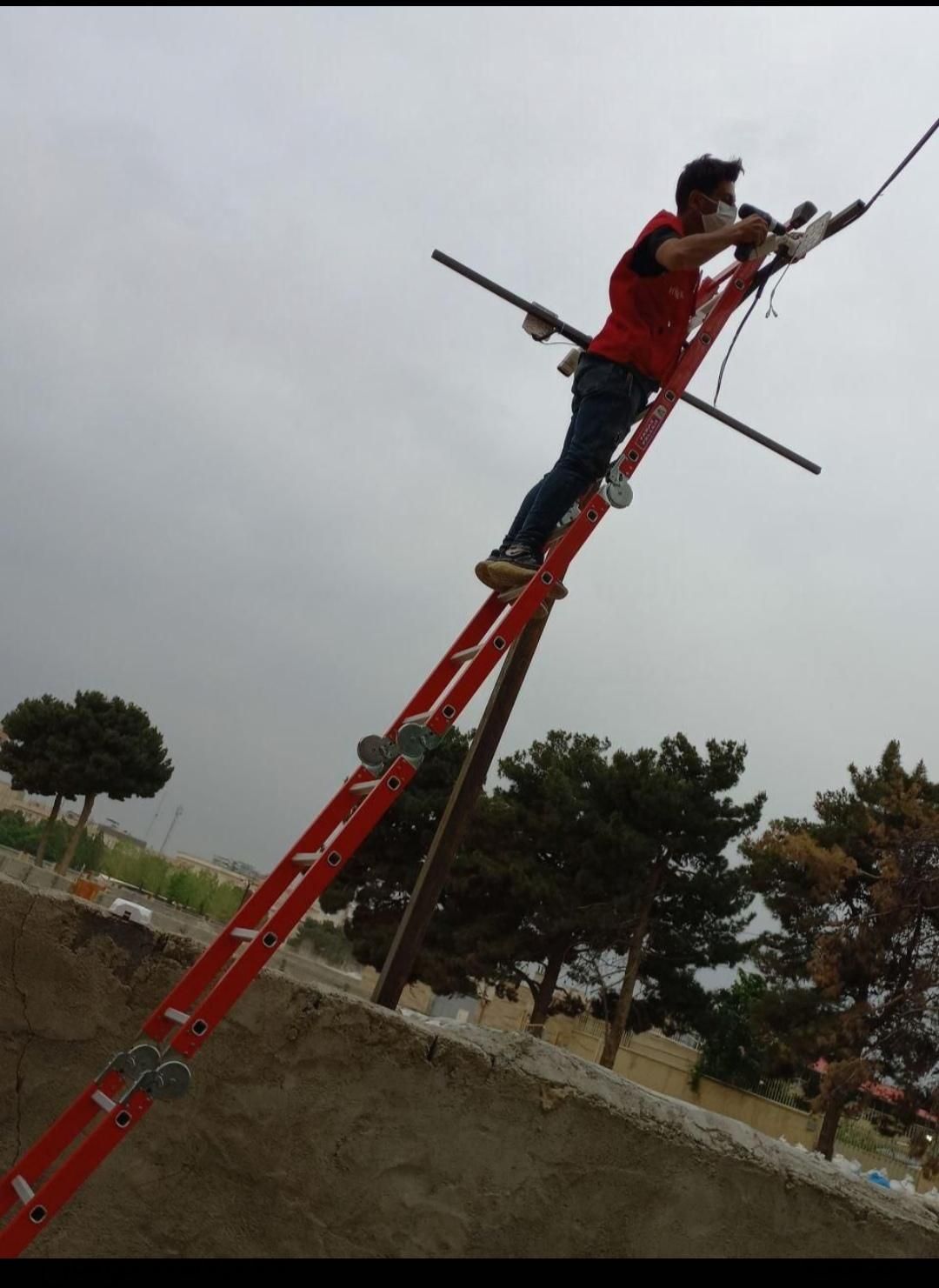 نصب و فروش دوربین مداربسته و دزدگیر و|دوربین مداربسته|شهرکرد, |دیوار