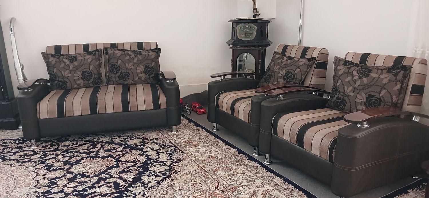 وسایل خانه بخاری مبل ساعت ایستاده جارو شارژی|مبلمان خانگی و میز عسلی|تربت جام, شهید غلام زاده|دیوار
