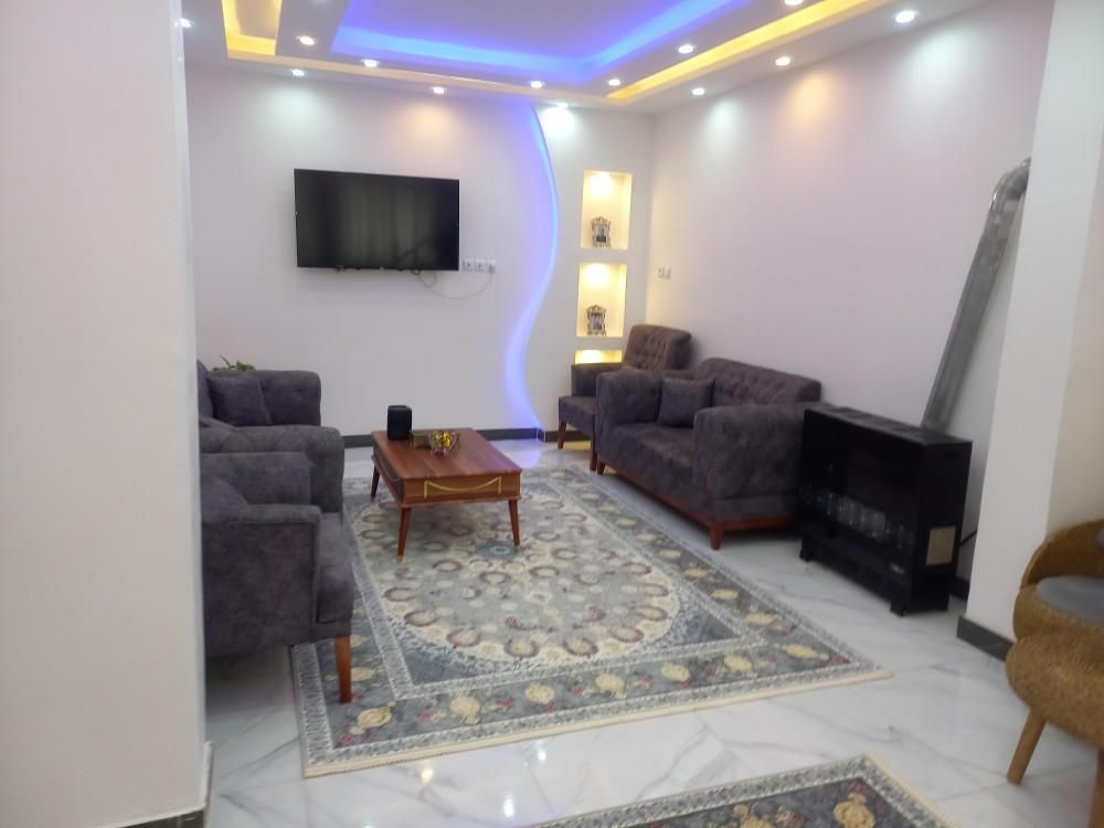 ویلای علی پور|اجارهٔ کوتاه‌مدت ویلا و باغ|لاهیجان, کوی خزر|دیوار