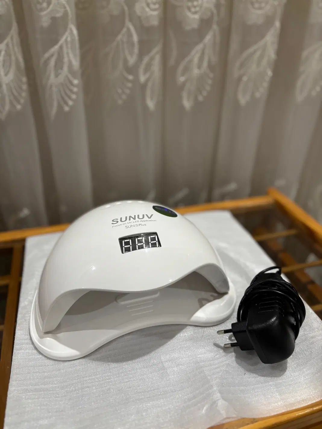 دستگاه یووی sunuv|آرایشی، بهداشتی، درمانی|رشت, لاکانی|دیوار