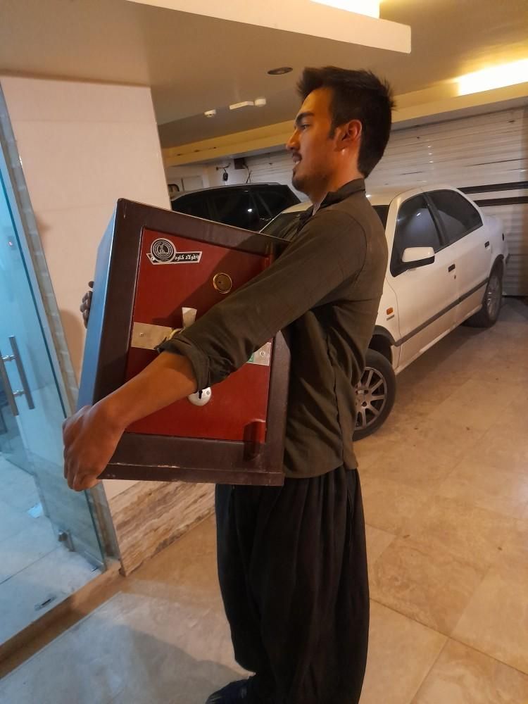 حمل و نقل گاوصندوق با چرخ پله رو|خدمات حمل و نقل|اصفهان, خواجو|دیوار