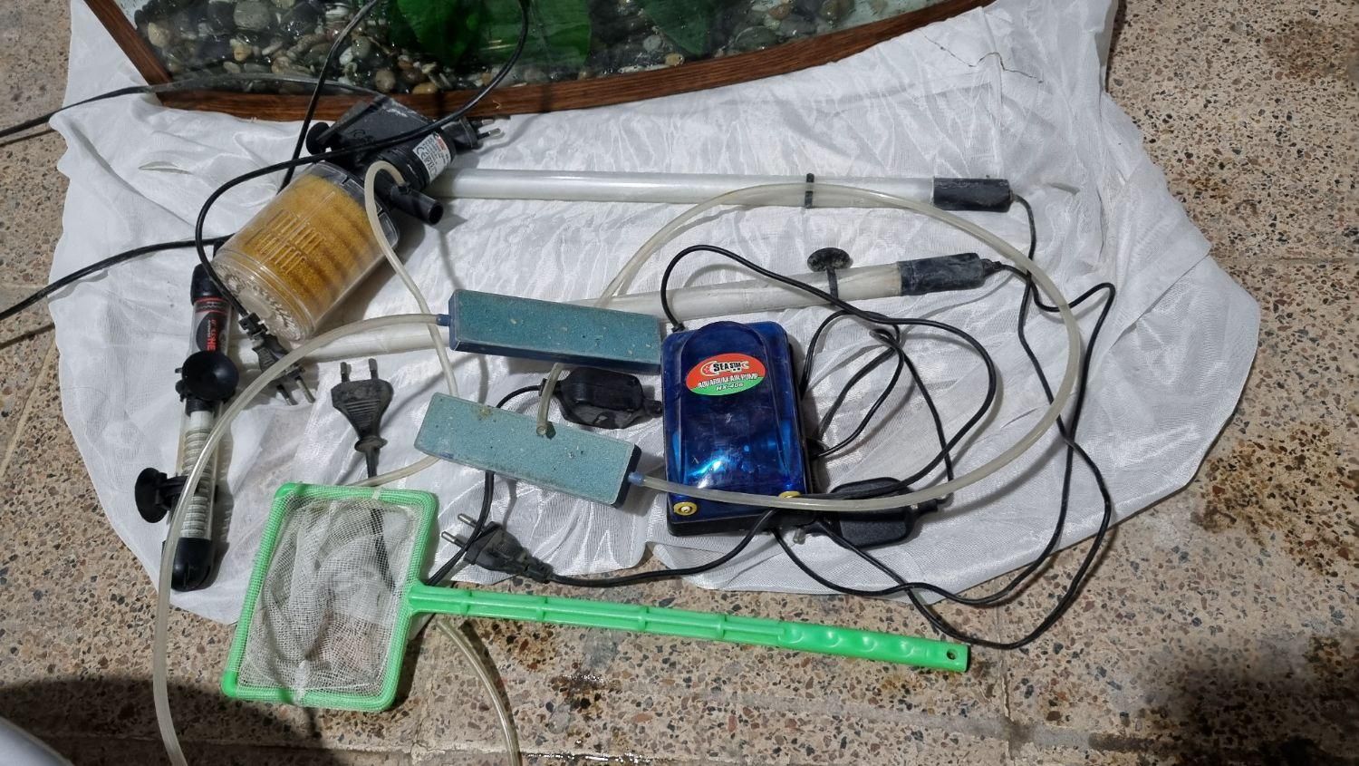 آکواریوم با دکور و تجهیزات کامل شیشه خم|ماهی|مشهد, نوید|دیوار