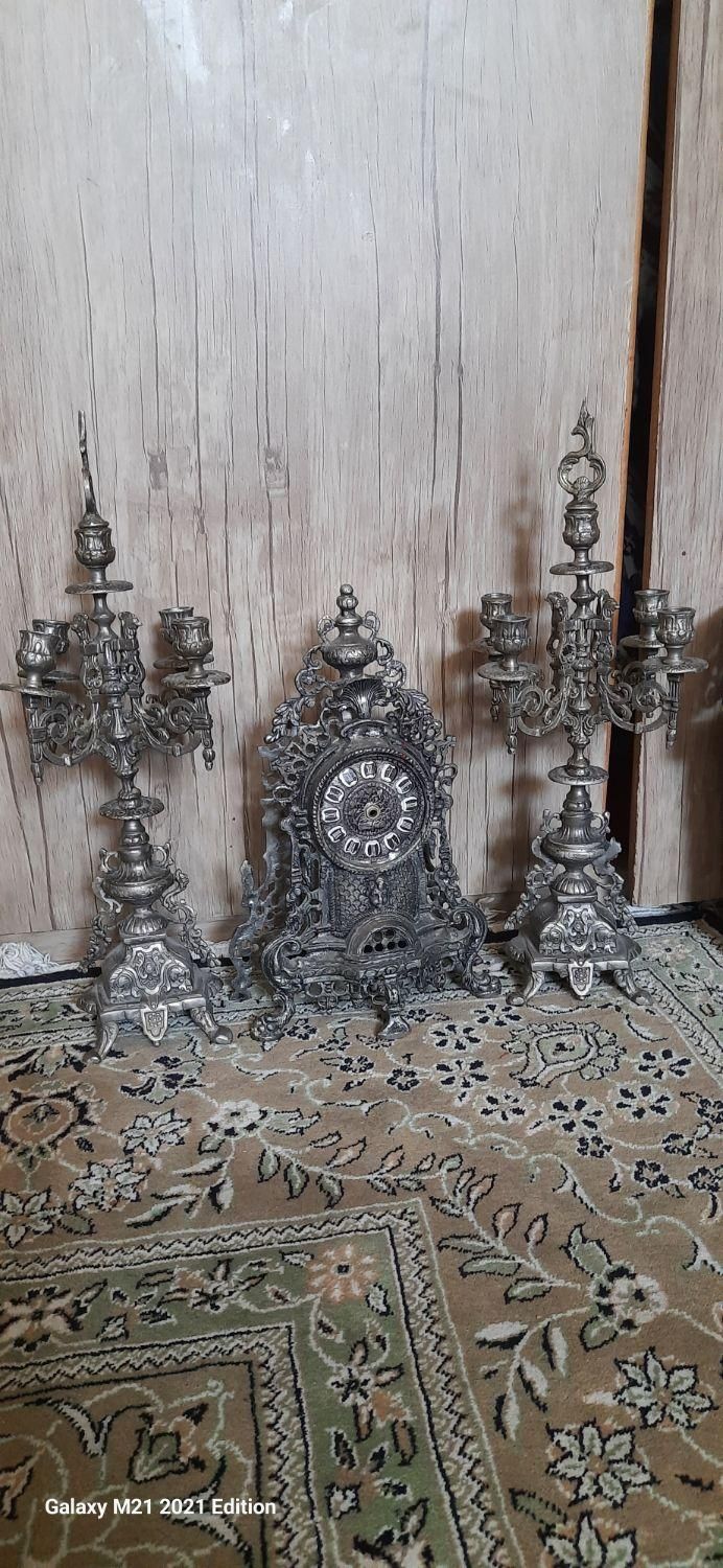 شمعدون وساعت برنز|مجسمه، تندیس، ماکت|تهران, منصوریه (پل سیمان)|دیوار