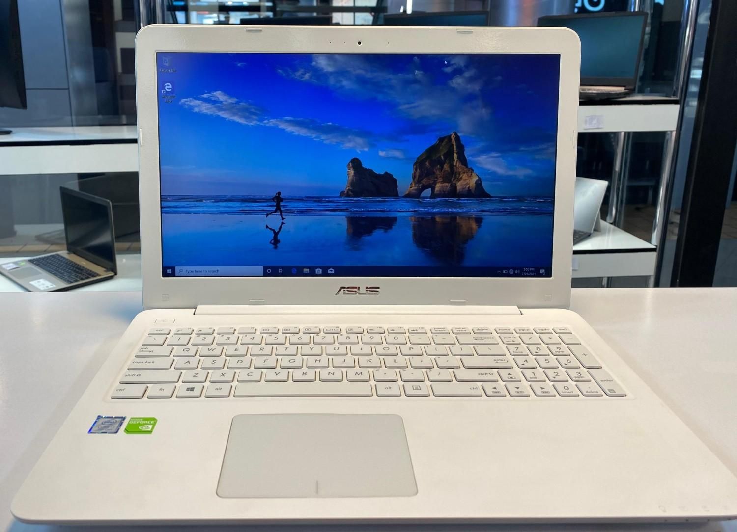 asus x556 سفید صدفی|رایانه همراه|شیراز, ملاصدرا|دیوار