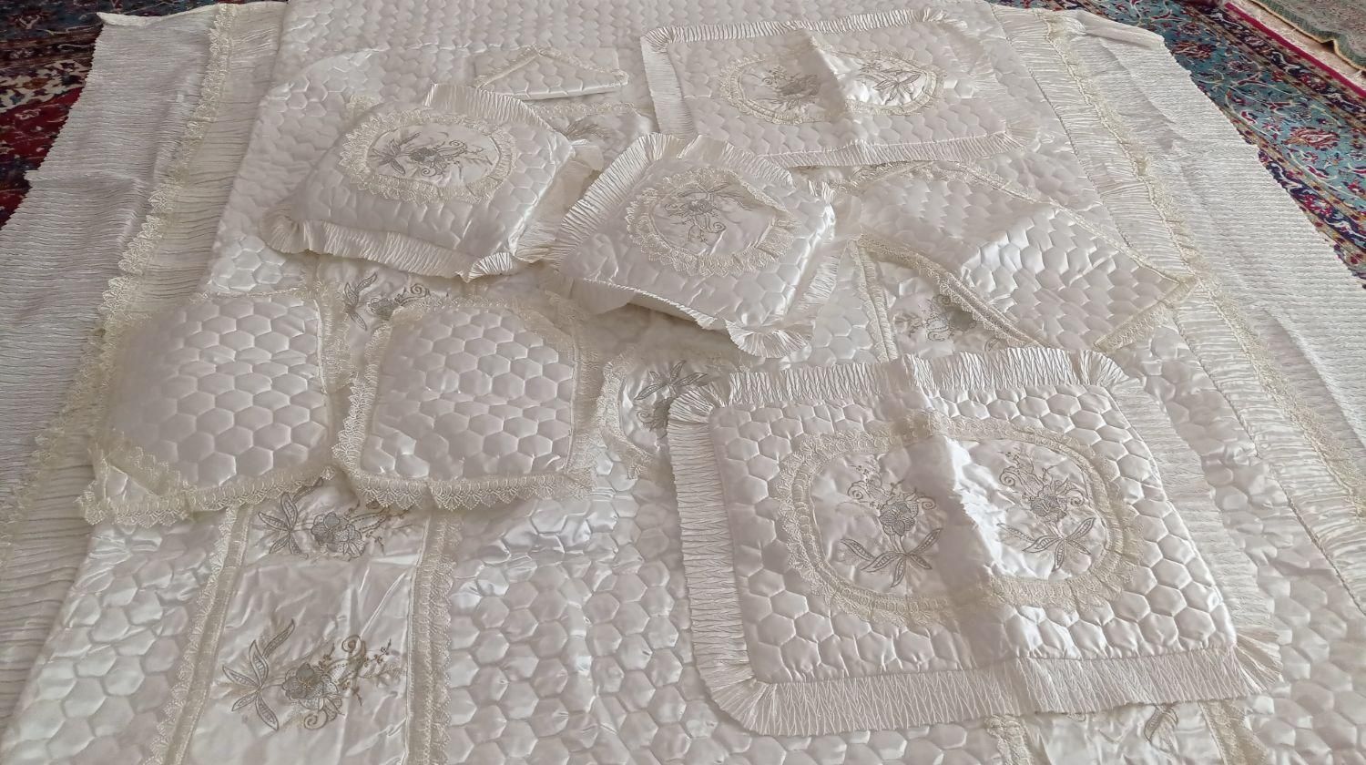 سرویس رو تختی. ۹تیکه بدون استفاده اکا|سرویس روتختی|همدان, |دیوار