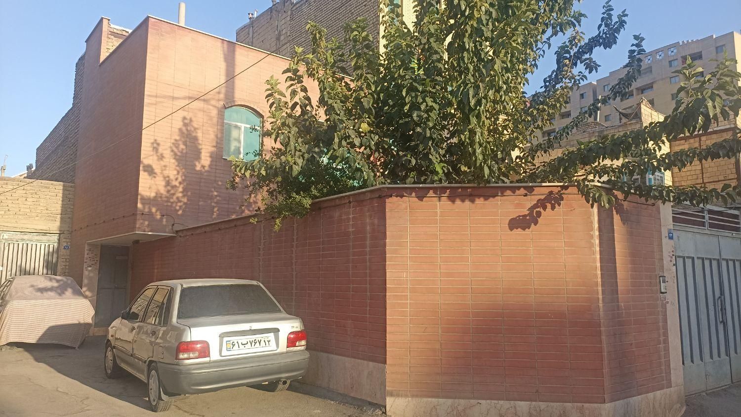 فروش خانه ویلایی 160زمین 2طبقه خیابان فرهنگ|فروش خانه و ویلا|اصفهان, ملاصدرا|دیوار