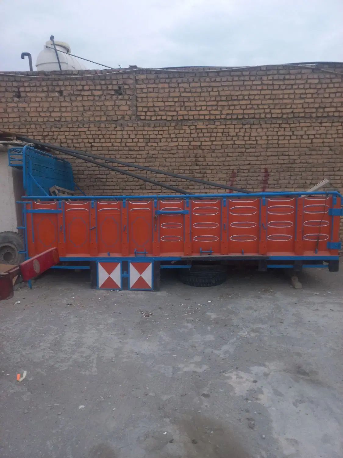 اتاق عقب خاور تمیز|قطعات یدکی و لوازم جانبی|اصفهان, عمان سامانی|دیوار