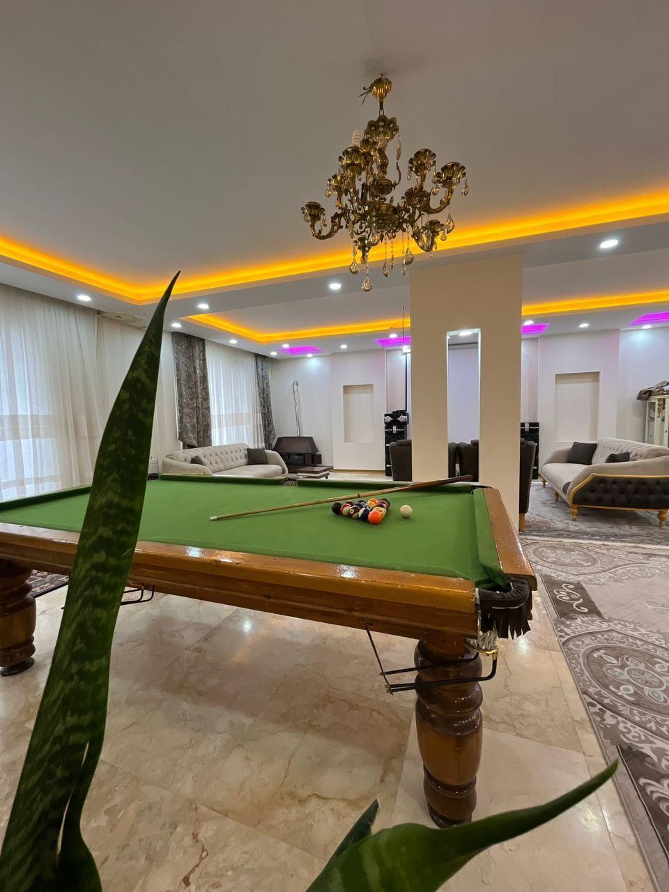 اجاره روزانه ویلا سه خواب استخرآبگرم کرج پر امنیت|اجارهٔ کوتاه‌مدت ویلا و باغ|محمدشهر, محمدشهر|دیوار