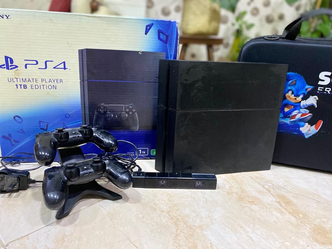 Ps4 یک ترابایت به اضافه دسته ی اضافه فول گیم|کنسول، بازی ویدئویی و آنلاین|صدرا-فارس, |دیوار