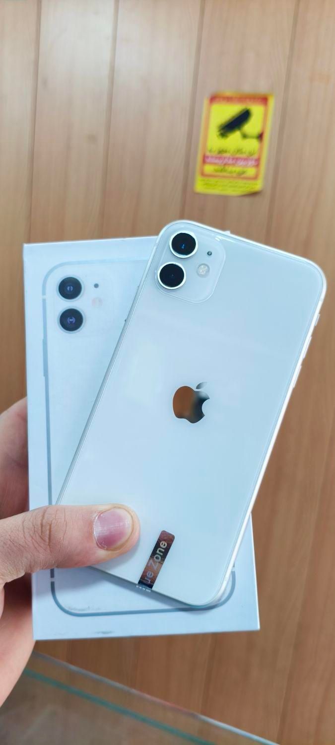 iPhone 11Normal  با شارژر اصلی صفر+گلس کاور|موبایل|دهدشت, |دیوار
