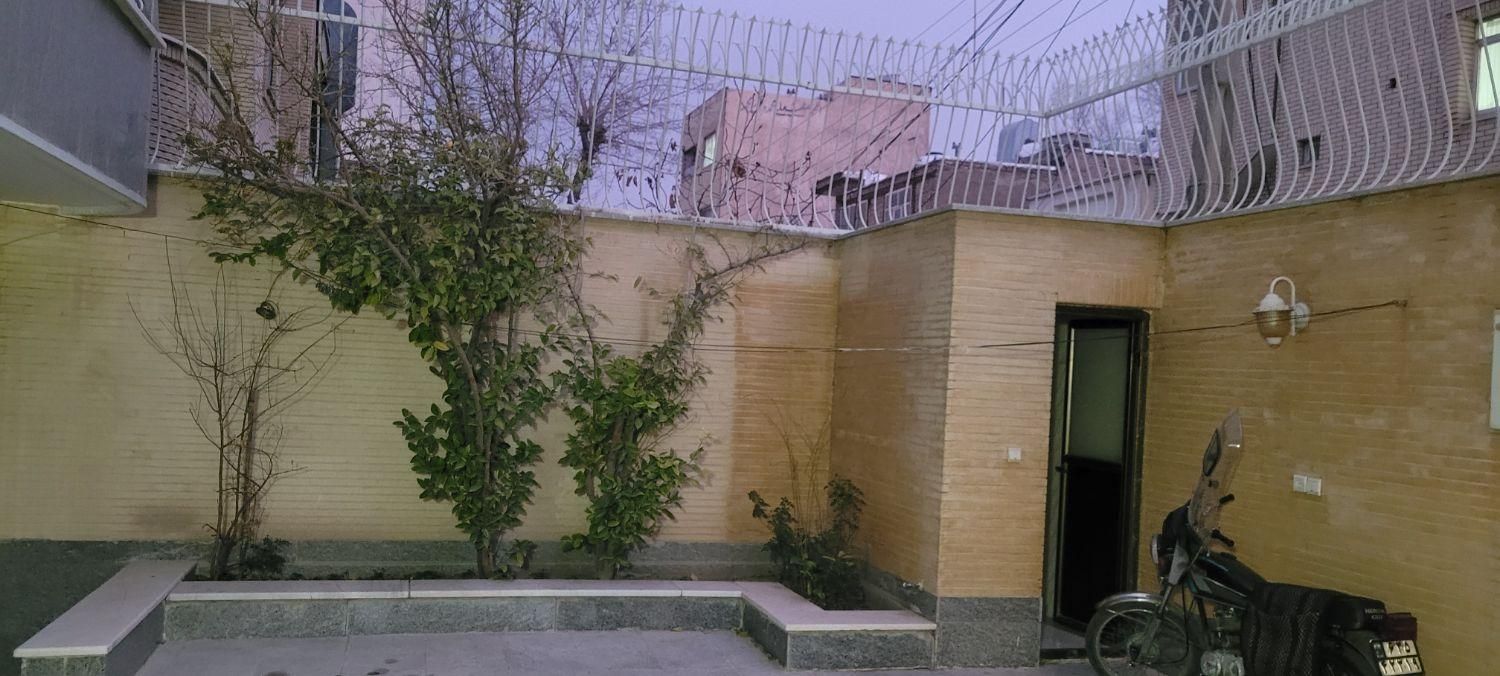 فروش خانه ویلایی ۳۰۵ متری ۲ خوابه در خواجه عمید|فروش خانه و ویلا|اصفهان, خواجه عمید|دیوار