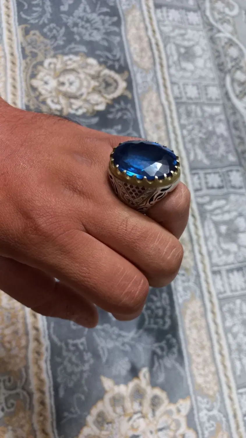 انگشترتوپاز|بدلیجات|مشهد, حرم مطهر رضوی|دیوار