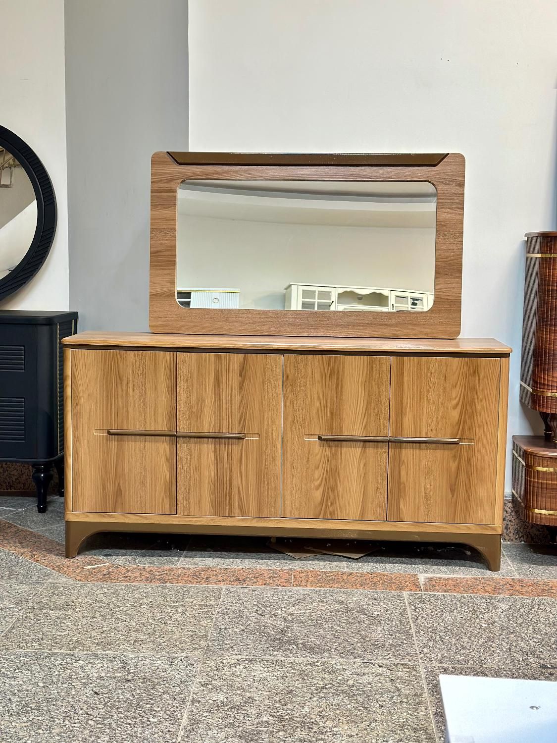 کنسول دیاکو بلوط دارای ست سالنی|بوفه، ویترین، کنسول|مشهد, وکیل‌آباد|دیوار