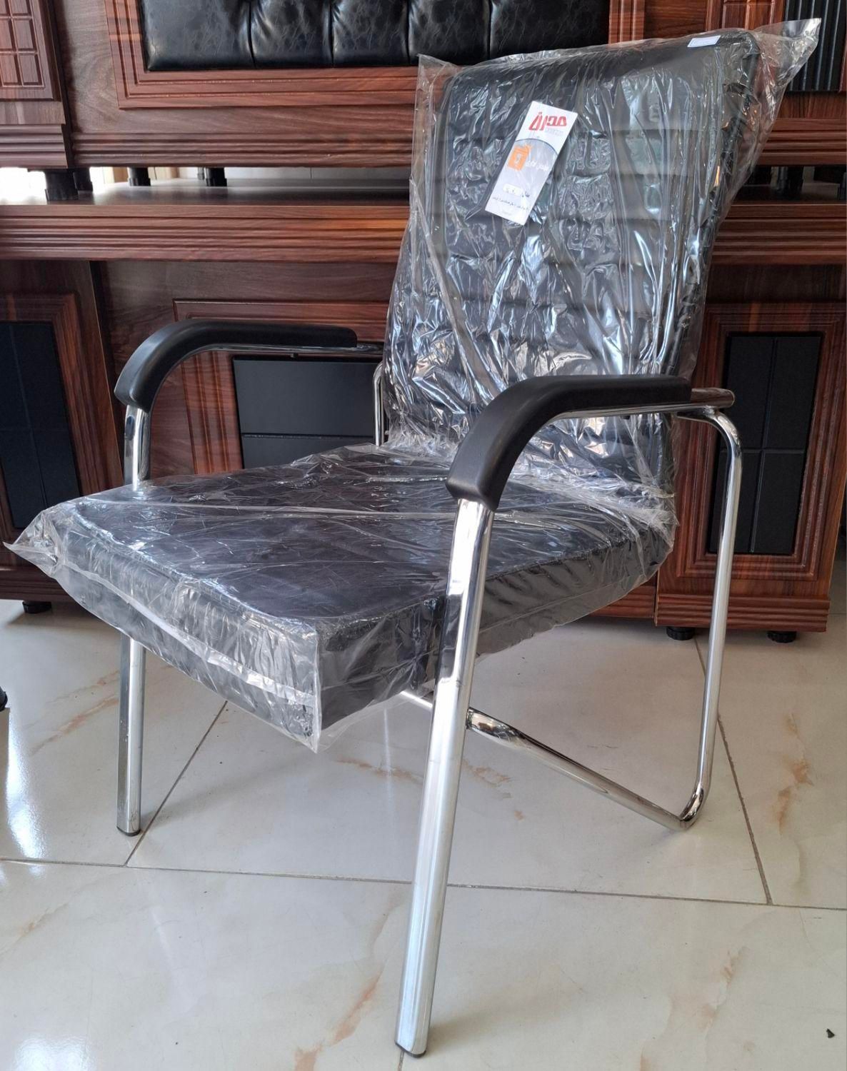 صندلی اداری ارباب رجوع|دفتر کار|اصفهان, شفق|دیوار