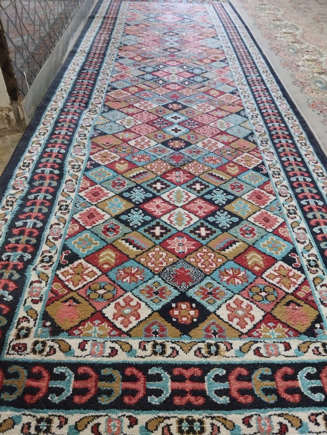 دو عدد فرش راه رو یک عدد موکت ۱۲ متری سنگی|موکت|شیراز, بهارستان|دیوار