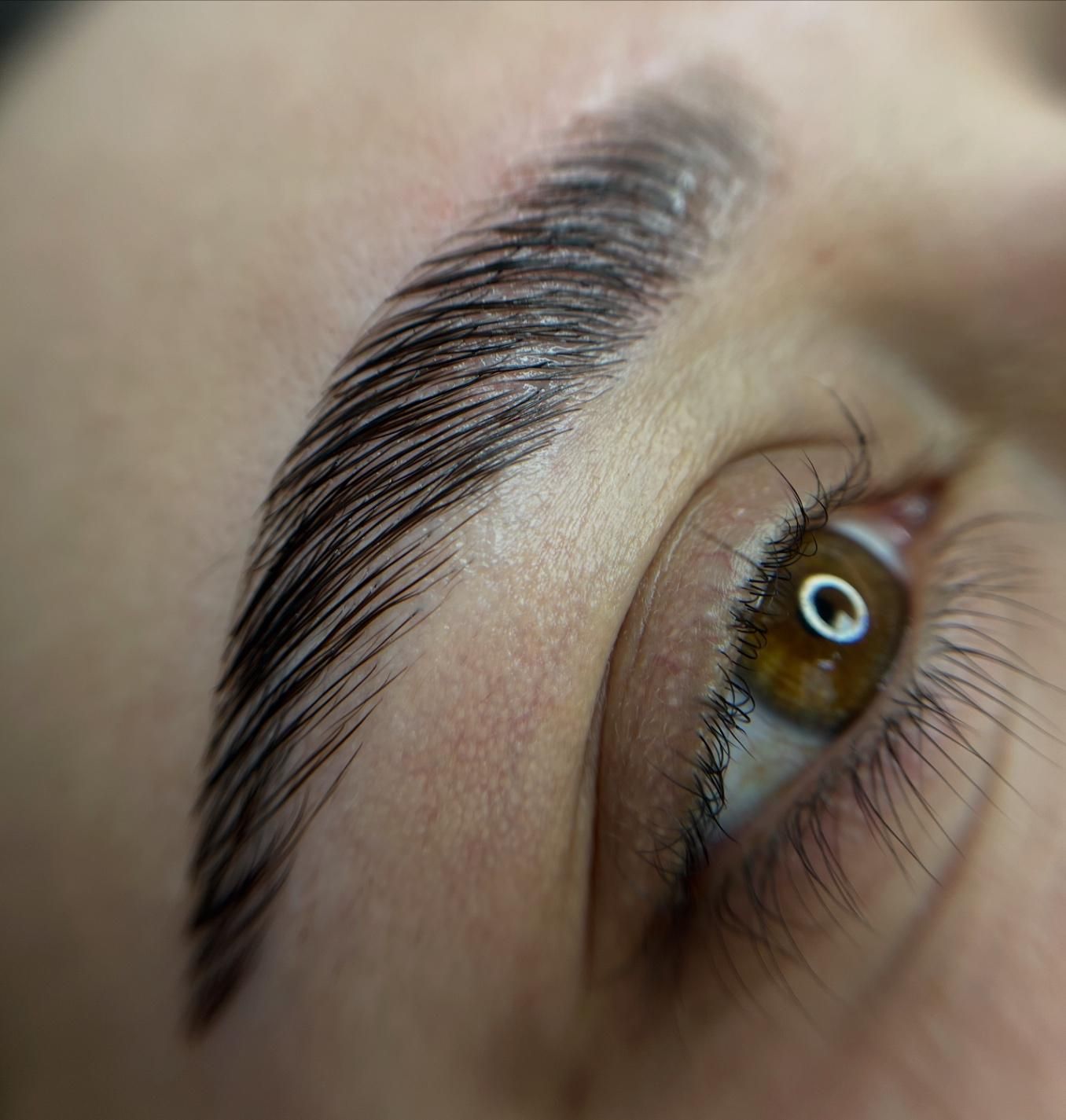 انجام لیفت ابرو و مژه|خدمات آرایشگری و زیبایی|رشت, استادسرا|دیوار