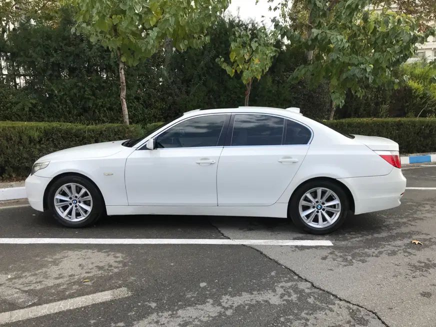 بی ام‌ و ۵۲۰ ۲۰۰۵ BMW|خودرو سواری و وانت|کرج, فاز ۱ مهرشهر|دیوار